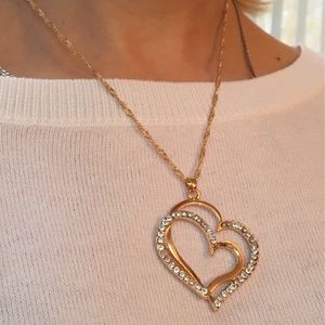 Gold heart necklace